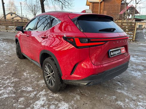 Lexus NX 2023 красный - фото 7