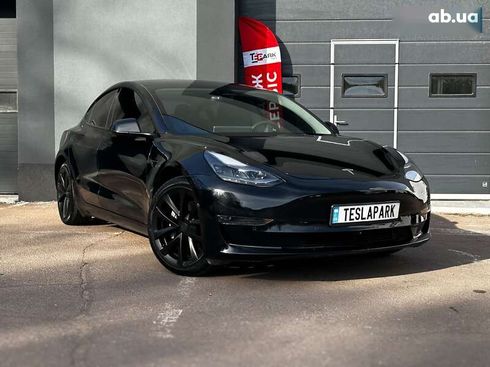Tesla Model 3 2022 - фото 2