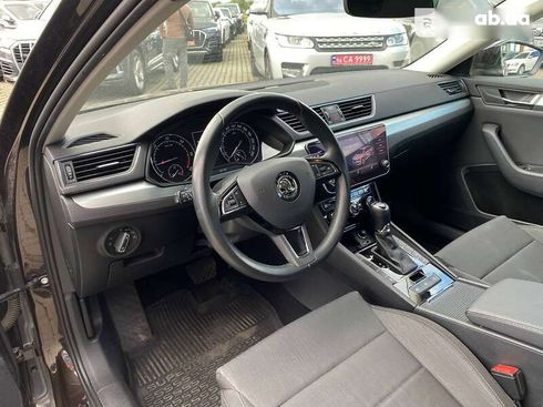 Skoda Superb 2019 - фото 11