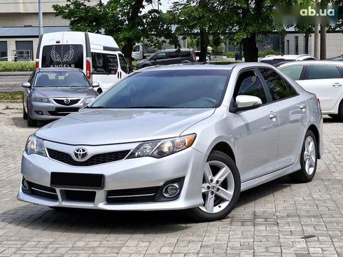 Toyota Camry 2013 - фото 3