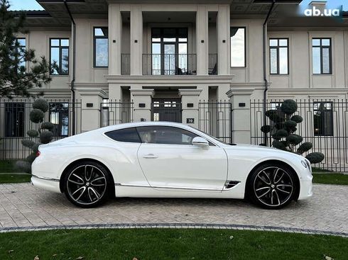 Bentley Continental GT 2019 - фото 20