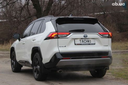 Toyota RAV4 2019 - фото 9