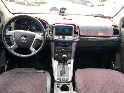 Chevrolet Captiva 2014 белый - фото 37