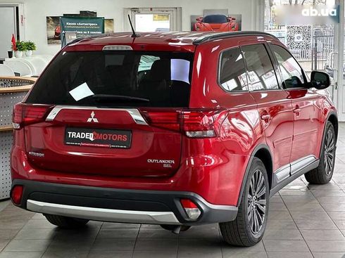 Mitsubishi Outlander 2016 - фото 13