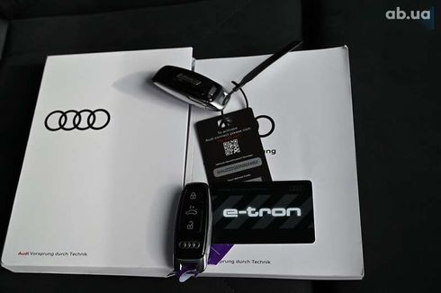 Audi E-Tron 2022 - фото 9