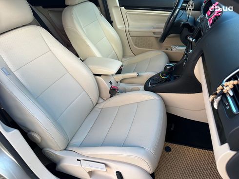 Volkswagen Jetta 2013 бежевый - фото 36