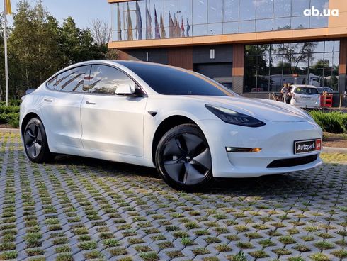 Tesla Model 3 2019 белый - фото 13