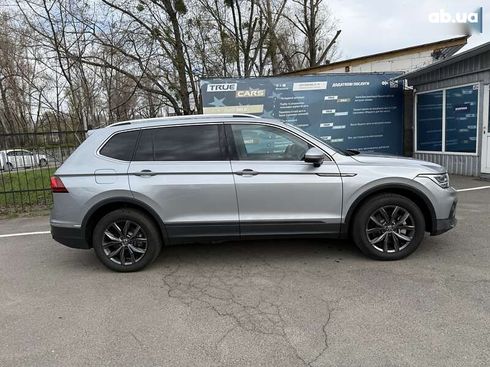 Volkswagen Tiguan 2022 - фото 2