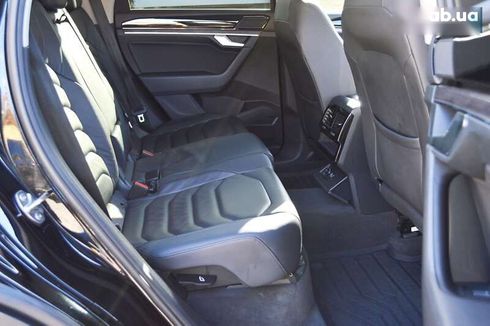Volkswagen Touareg 2018 - фото 30