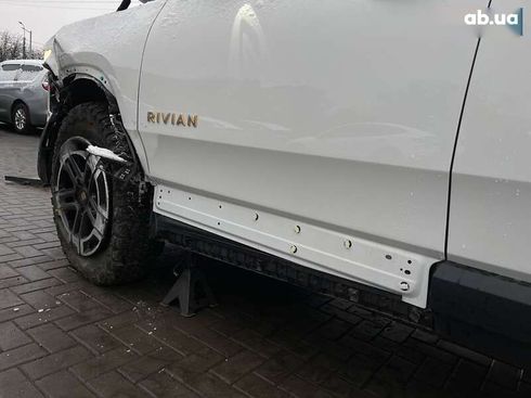 Rivian R1S 2023 - фото 26