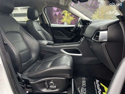 Jaguar F-Pace 2019 - фото 19