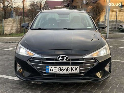 Hyundai Elantra 2018 - фото 2