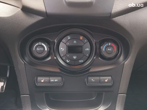Ford Fiesta 2018 черный - фото 35