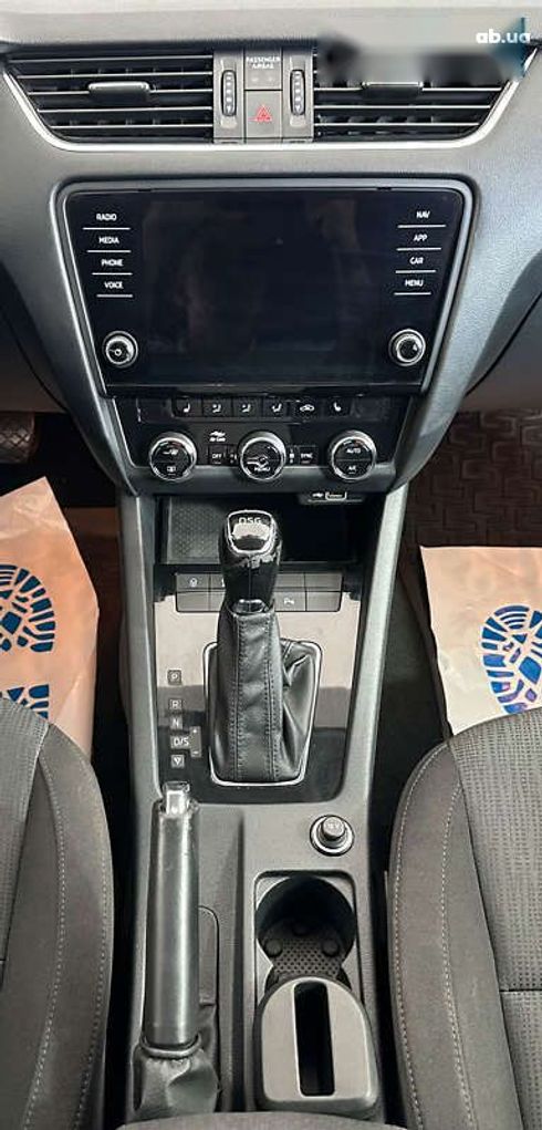 Skoda Octavia 2019 - фото 18