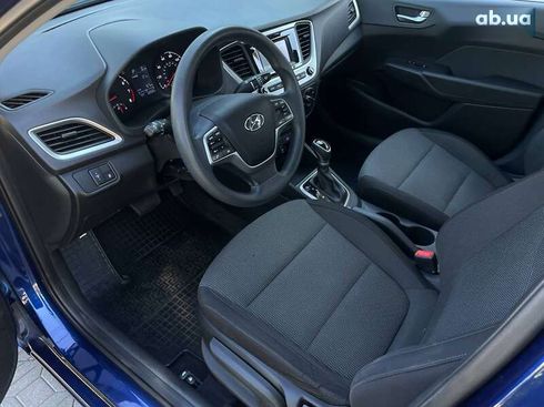 Hyundai Accent 2019 - фото 17