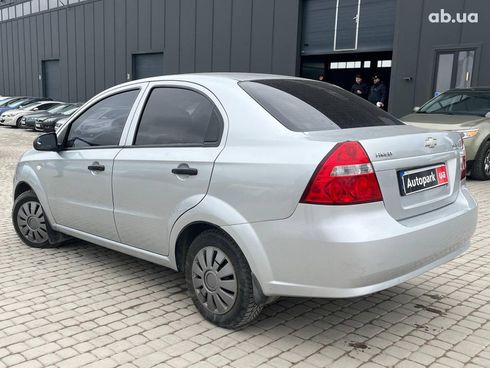 Chevrolet Aveo 2008 серый - фото 7