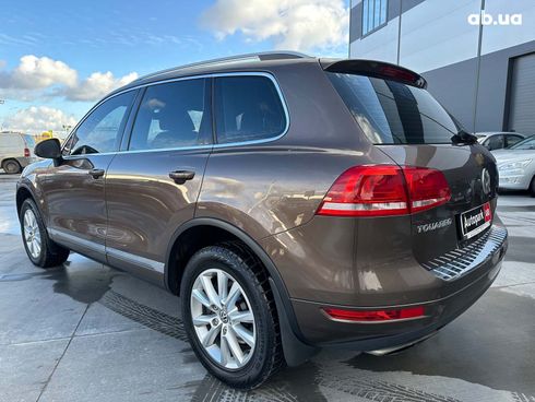 Volkswagen Touareg 2012 коричневый - фото 5