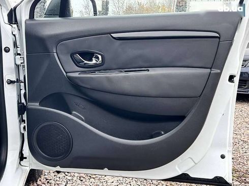 Renault Scenic 2012 - фото 30