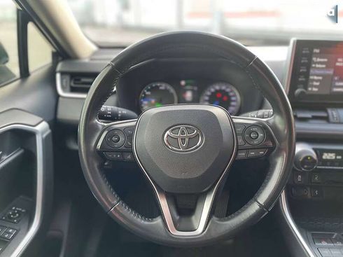 Toyota RAV4 2020 - фото 20