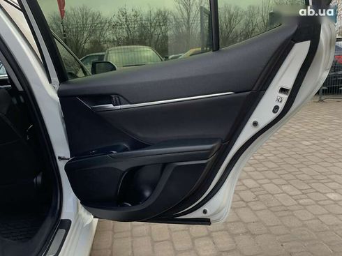 Toyota Camry 2019 - фото 29