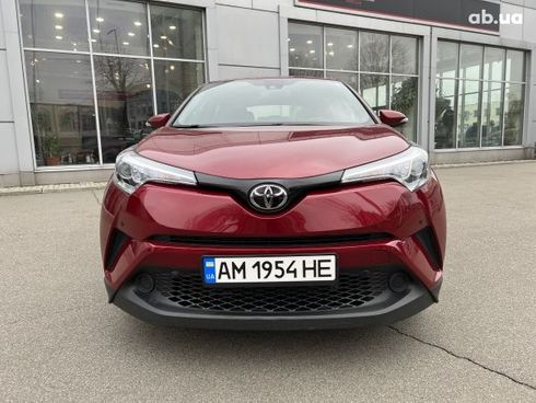Toyota C-HR 2018 - фото 2