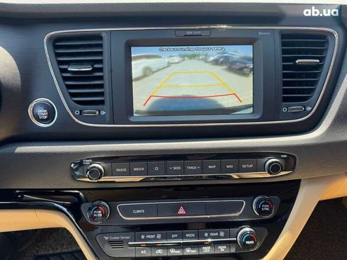 Kia Carnival 2019 - фото 14