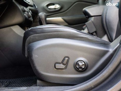 Jeep Cherokee 2018 - фото 26