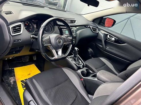 Nissan Qashqai 2018 - фото 30