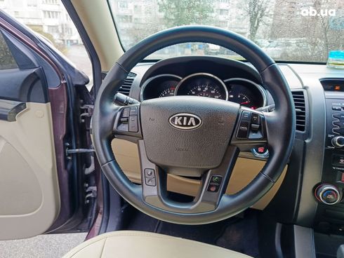 Kia Sorento 2011 вишневый - фото 5