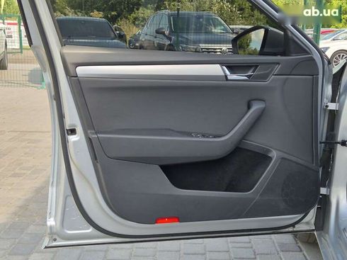 Skoda Superb 2019 - фото 23