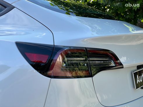 Tesla Model 3 2021 белый - фото 13