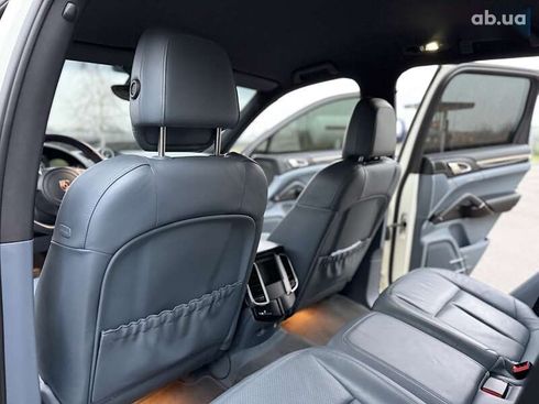 Porsche Cayenne 2011 - фото 25