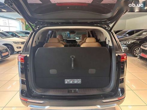 Kia Carnival 2021 - фото 10