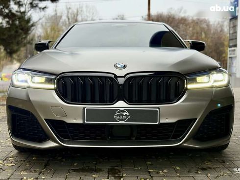 BMW 5 серия 2021 - фото 9