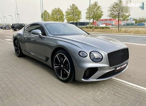 Bentley Continental GT 2019 - фото 10