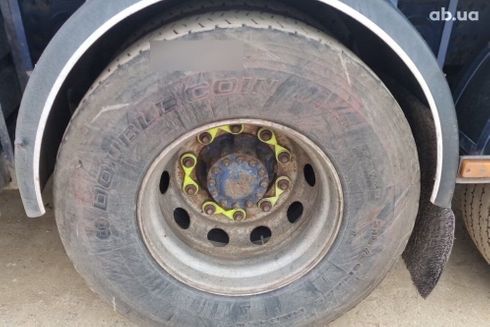 Volvo 320 2010 - фото 18