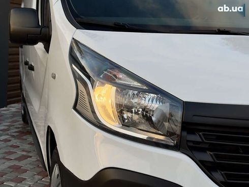 Renault Trafic 2016 - фото 9