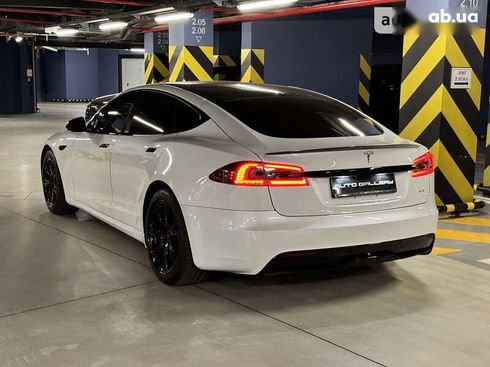 Tesla Model S 2021 - фото 6