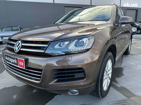 Volkswagen Touareg 2012 коричневый - фото 10