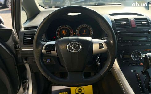 Toyota Auris 2011 - фото 12