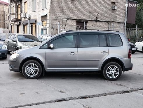 Volkswagen Touran 2008 серый - фото 8