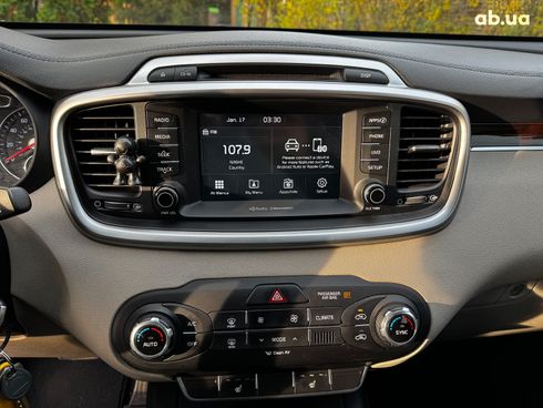 Kia Sorento 2017 черный - фото 17