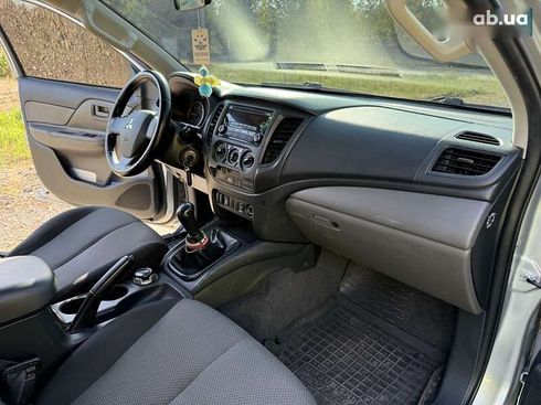 Mitsubishi l 200 2018 - фото 19