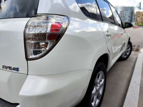 Toyota RAV4 2013 - фото 18