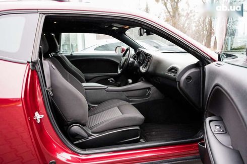 Dodge Challenger 2019 - фото 27