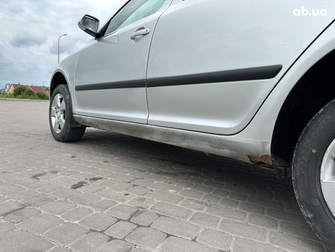 Skoda Octavia 2005 серебристый - фото 2