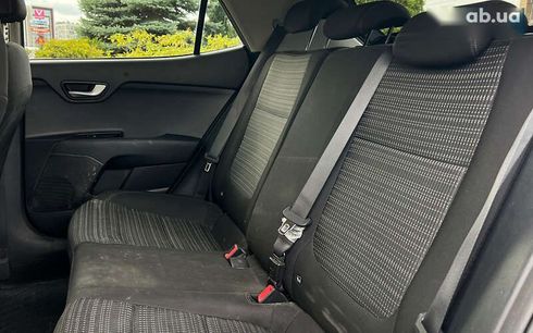 Kia Stonic 2018 - фото 22