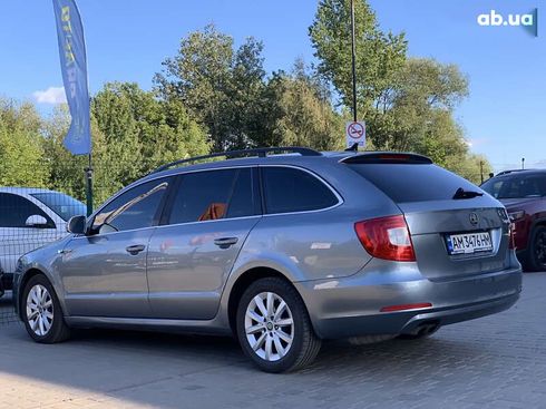 Skoda Superb 2011 - фото 15