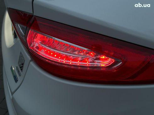 Ford Fusion 2016 белый - фото 17