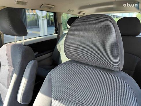 Mitsubishi Grandis 2007 - фото 30